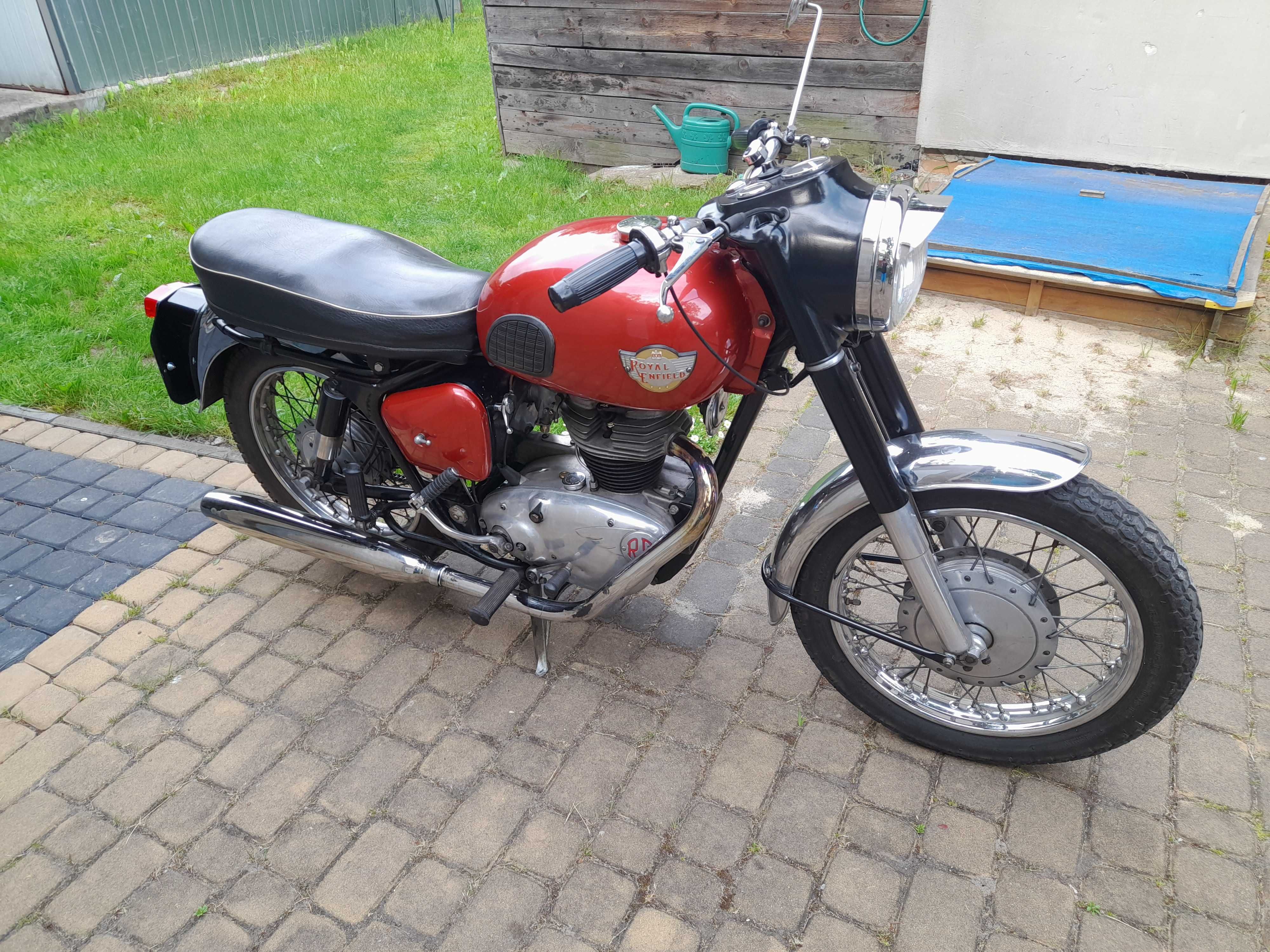 Royal Enfield 250 SPORTS 64 rok