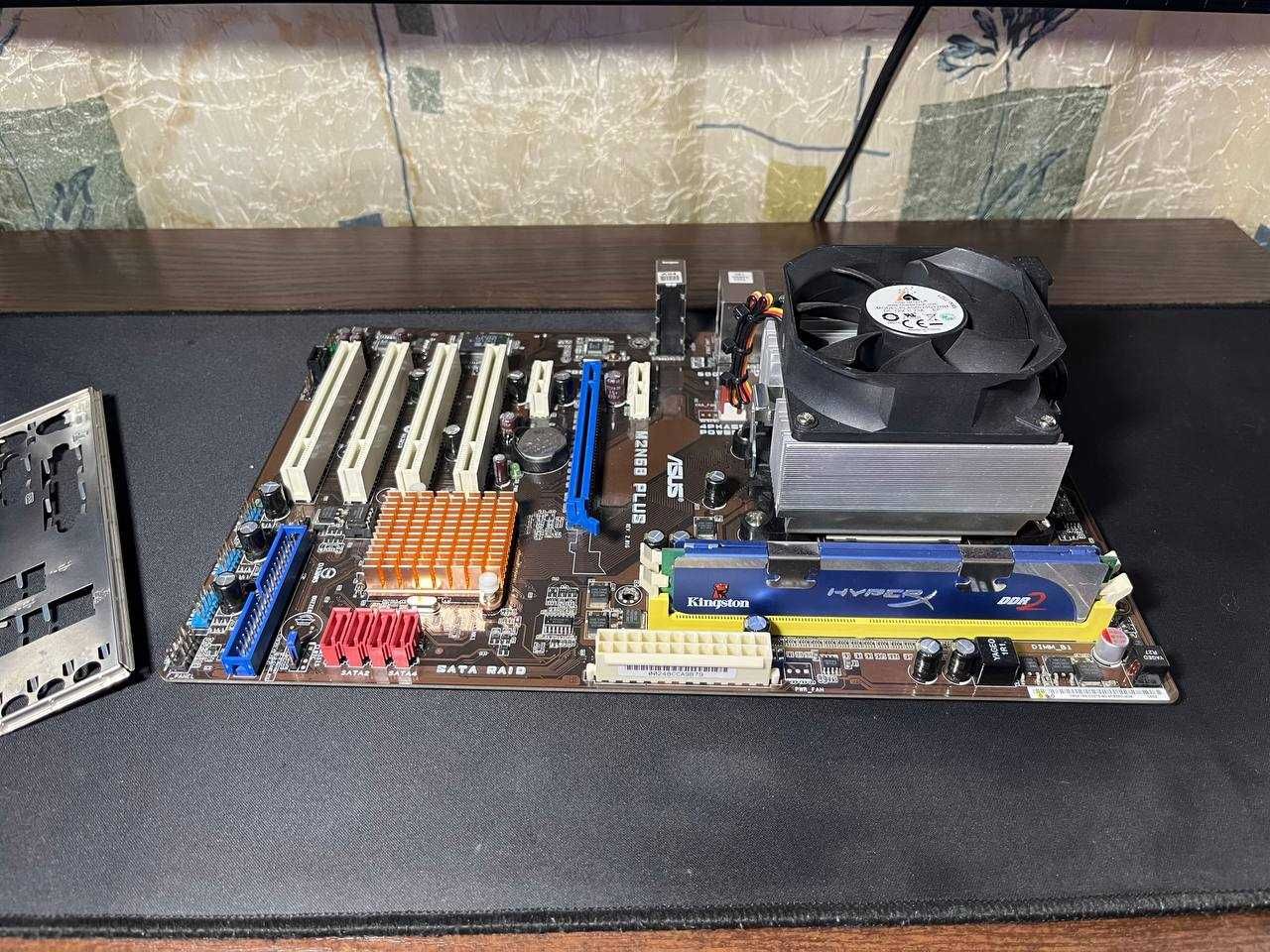 Комплект 2 ядра 4 гига Athlon 7750, 4gb ddr2 800Mhz, M2N68 Plus AM2+