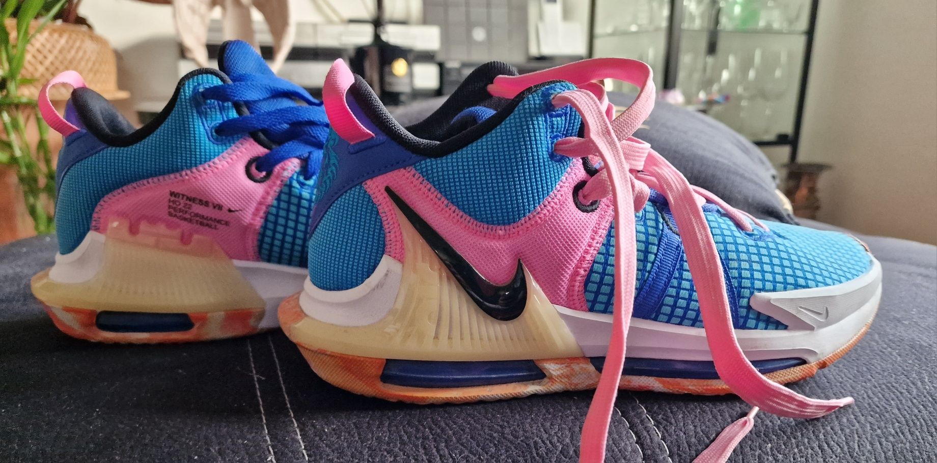 Nike lebron witness 7