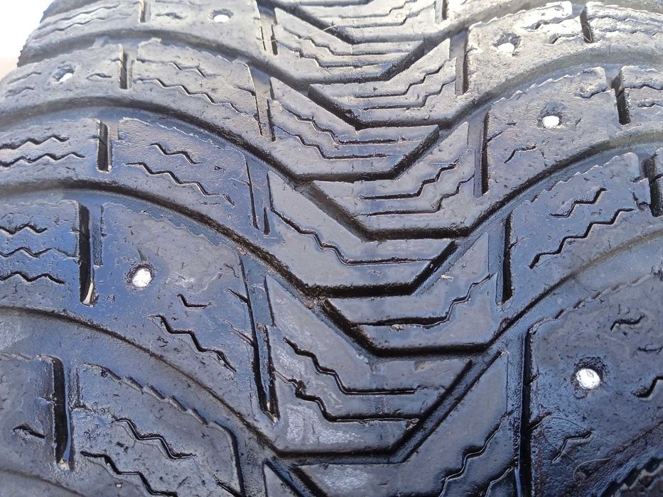 Шини зимові продам