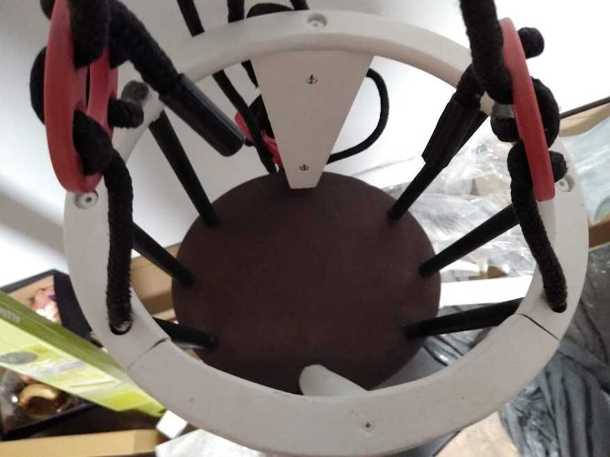 Huśtawka kubełkowa dla małego dziecka Ikea Ekorre drewniana