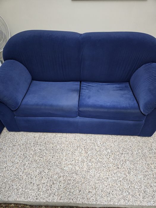 Sofá azul veludo