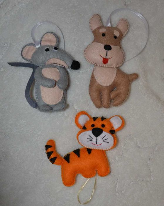 Іграшки на ялинку новорічні іграшки з фетру