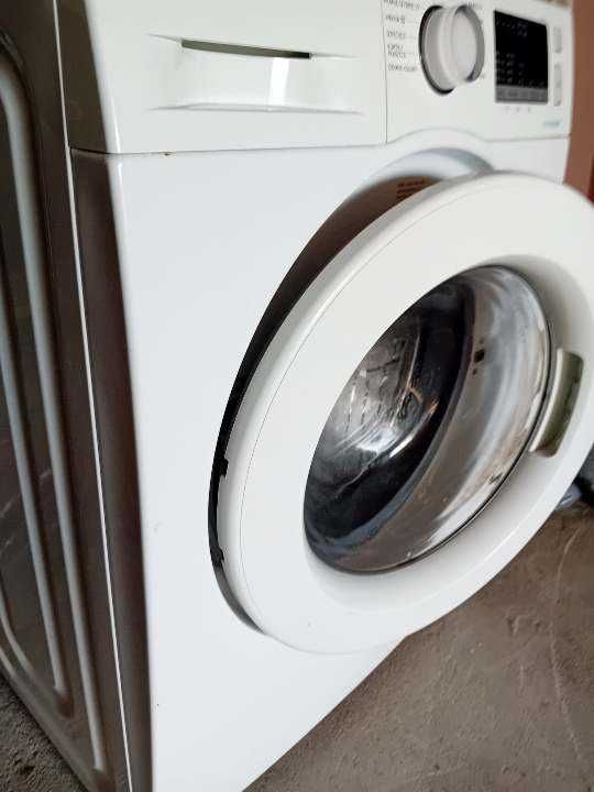 Sprzedam pralkę automatyczną Samsung WW60J4060LW