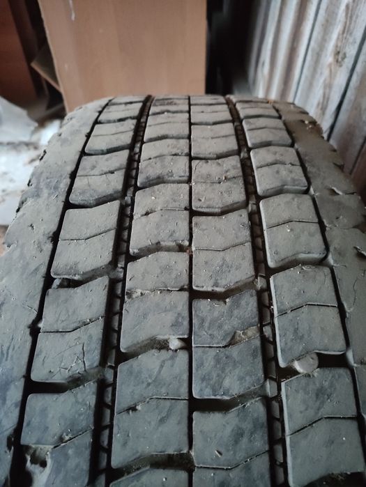 Oddam oponę od tira