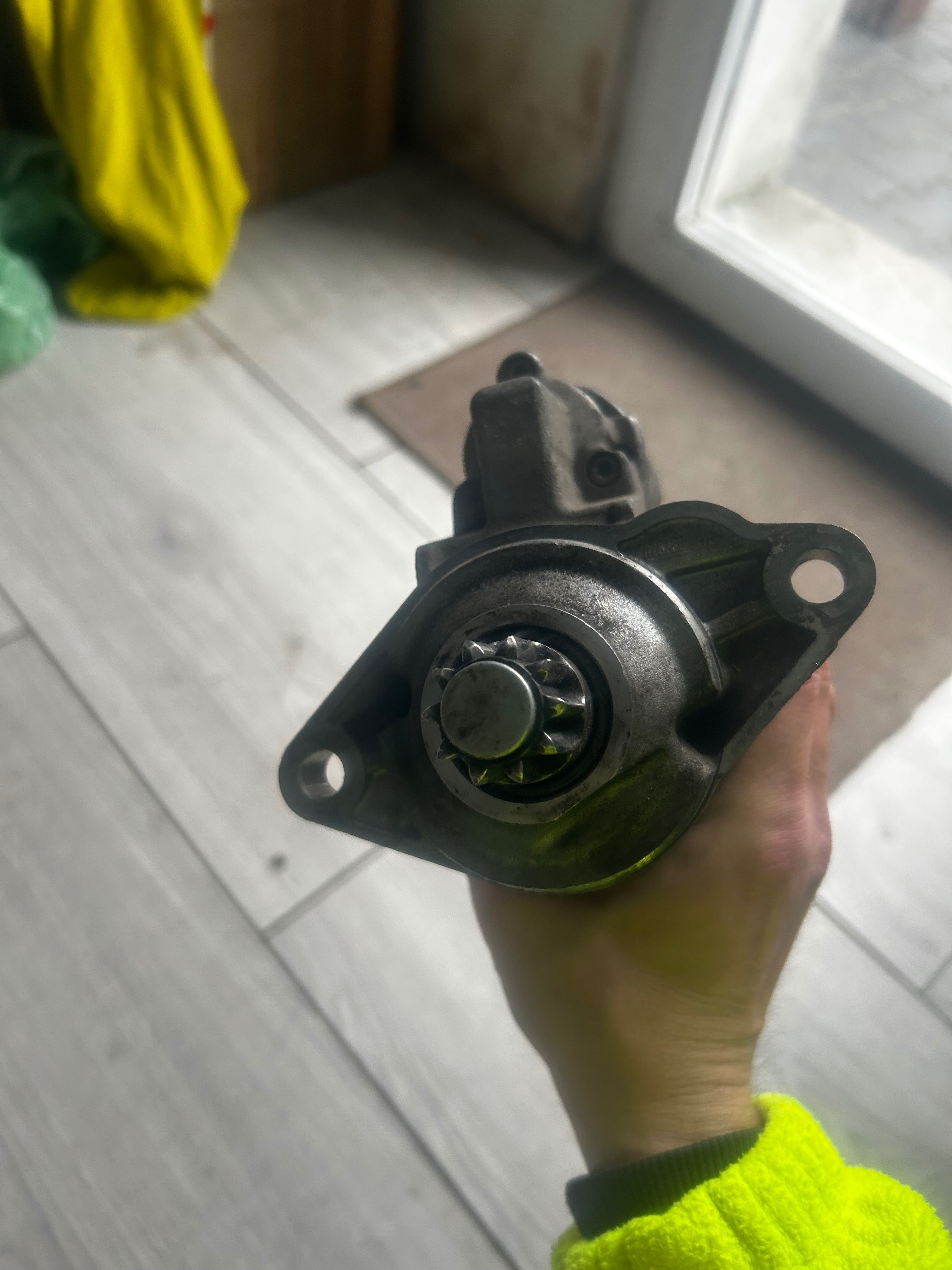 Rozrusznik 2.0 tdi touran 2004 r 140 km