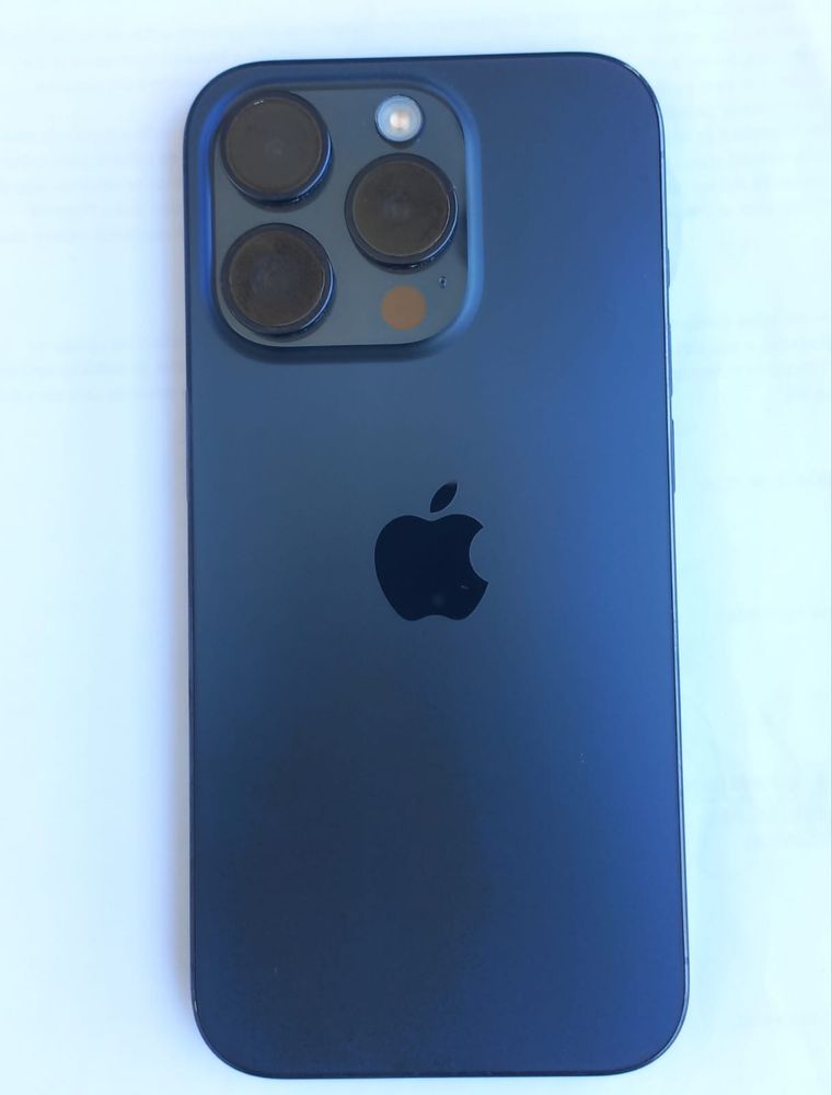 iPhone 15 pro semi novo