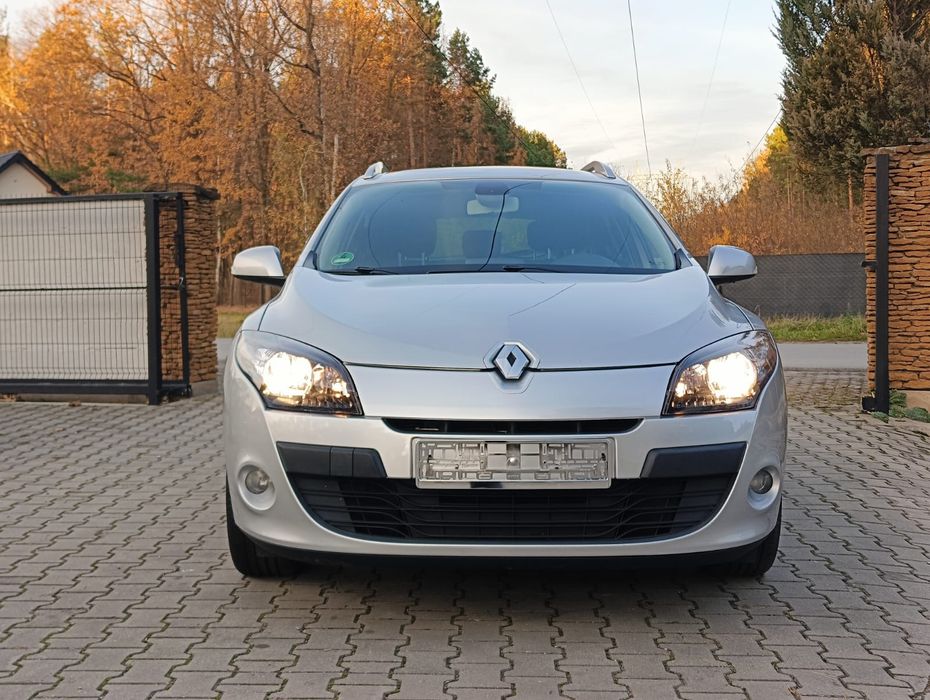 Renault Megane KOMBI 1.6B parktonik tempomat navi