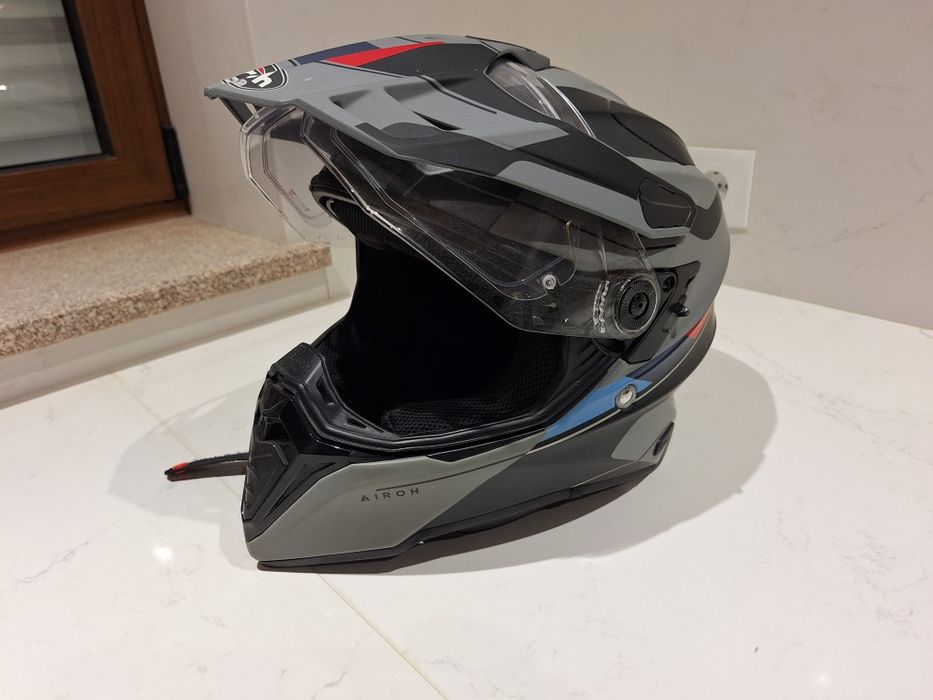 Capacete Airoh Commander Skill