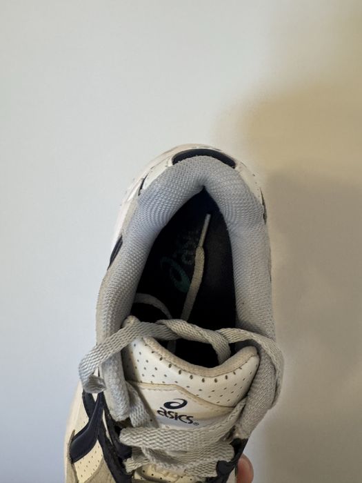Buty sneakersy Asics Gel Bnd 1021A216 40,5Eu 25,5cm 7,5 US