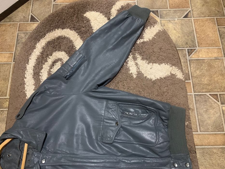 Куртка шкіряна ( під резинку,бомбер)осінь весна