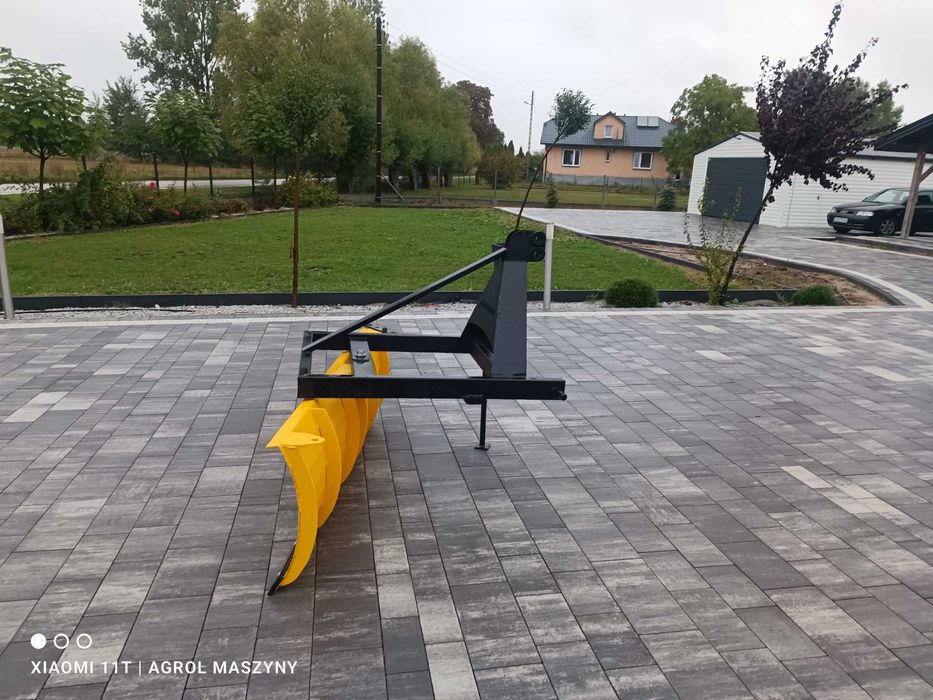 Pług Śnieżny do Małych Traktorków Mocowanie na TUZ 1,6M