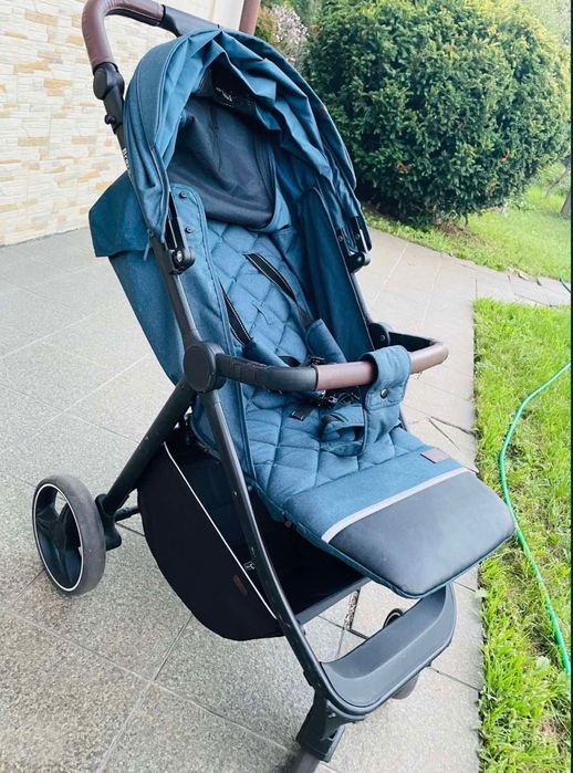 Коляска для прогулянок!