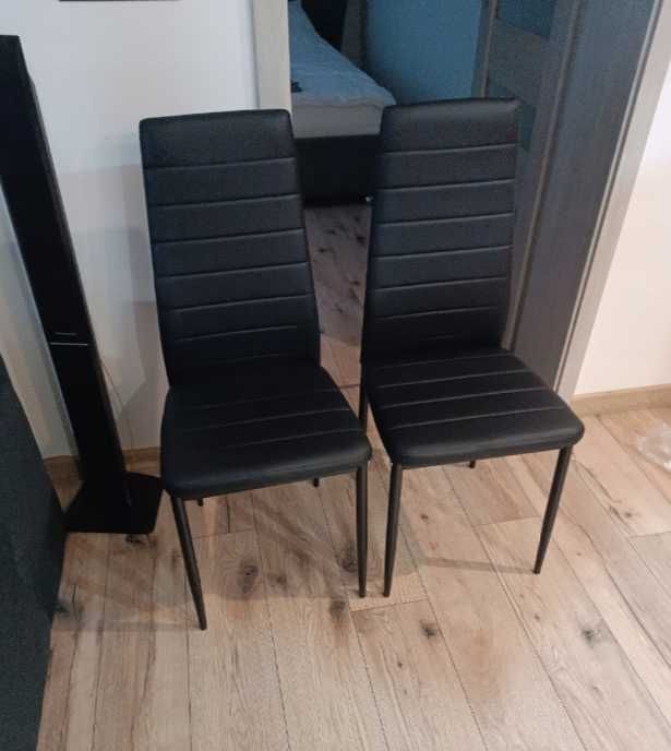 Zestaw 4 krzeseła tapiecerowane
