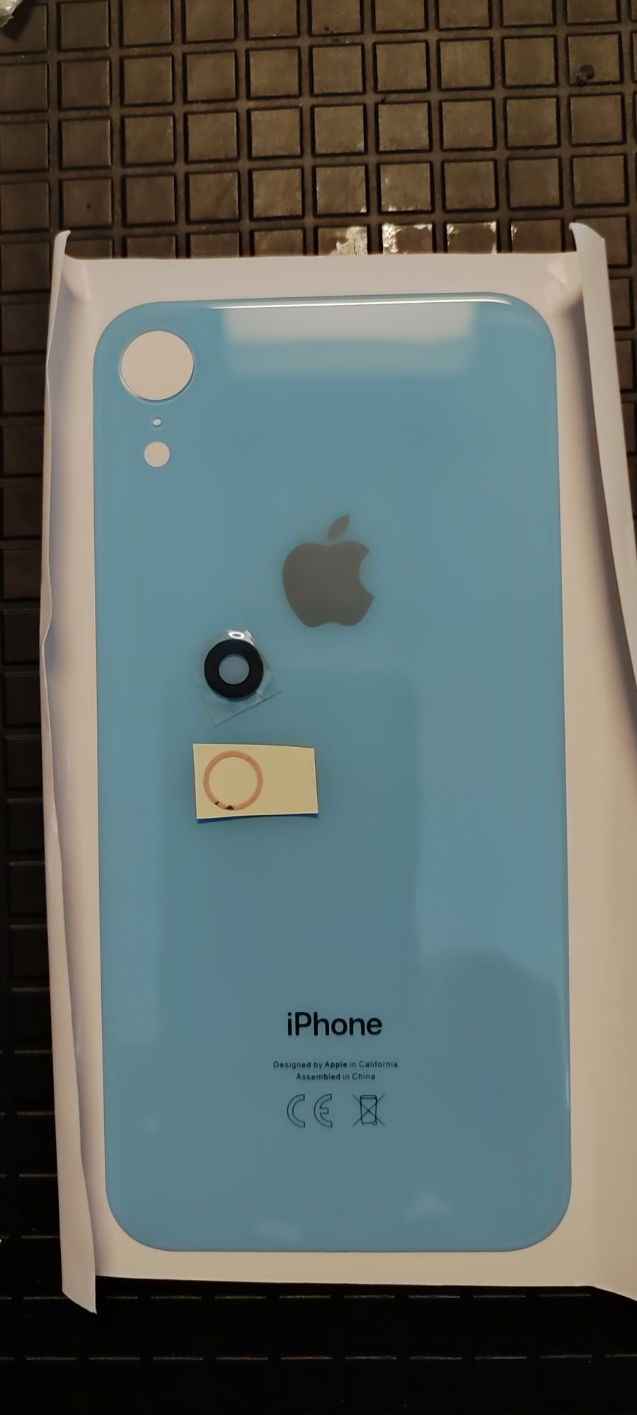 Material de iPhone XR em bom estado