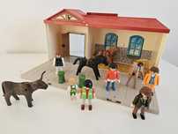 Playmobil stajnia rozkładana konie figurki