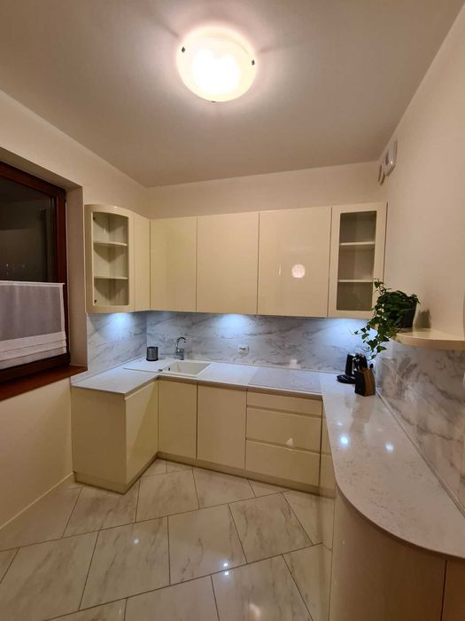 2 pok.  do wynajęcia, ul. Strzelców, Bemowo (z garażem + komórką]