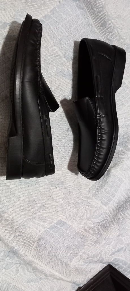 Sapatos Pretos Confortáveis