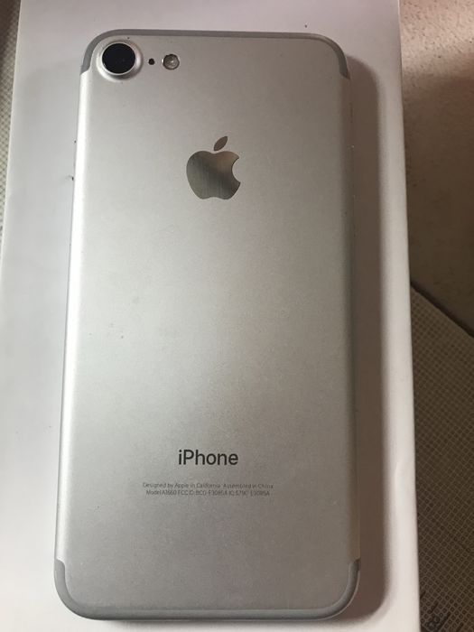 Продам iPhone7