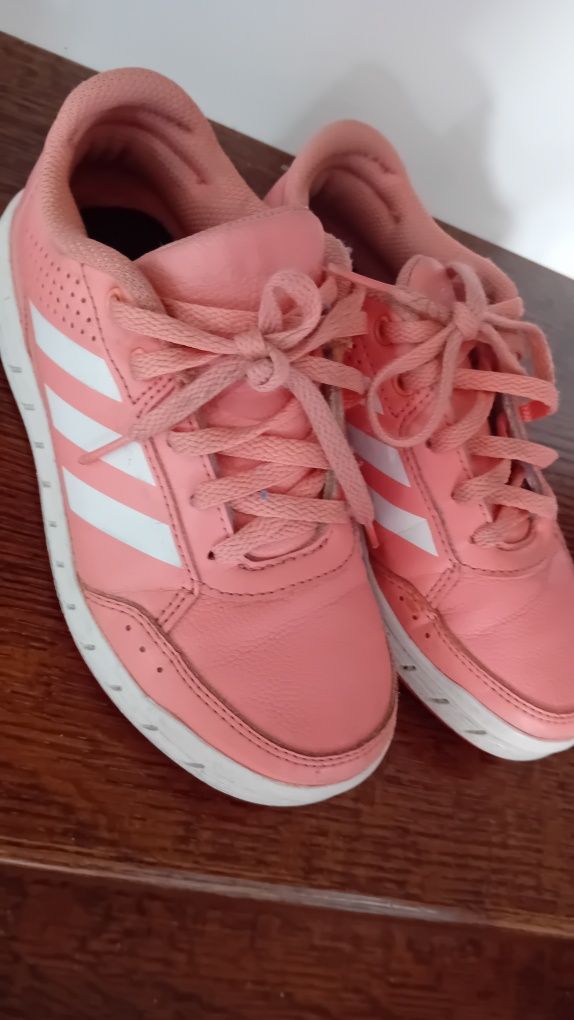 Adidasy dla dziewczynki