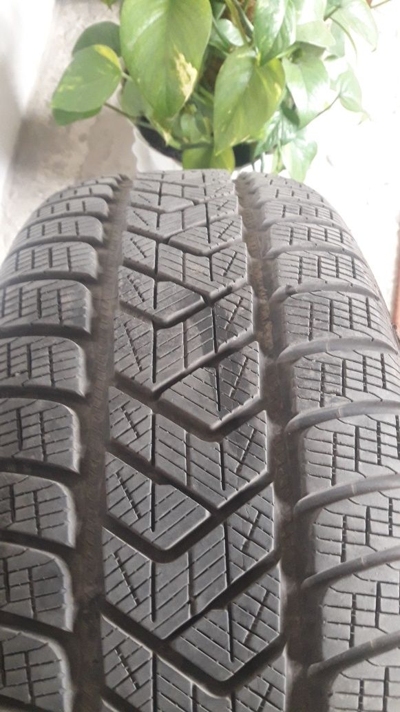 Продам дискі з резиною зима 235,65,р17.   5×114,3