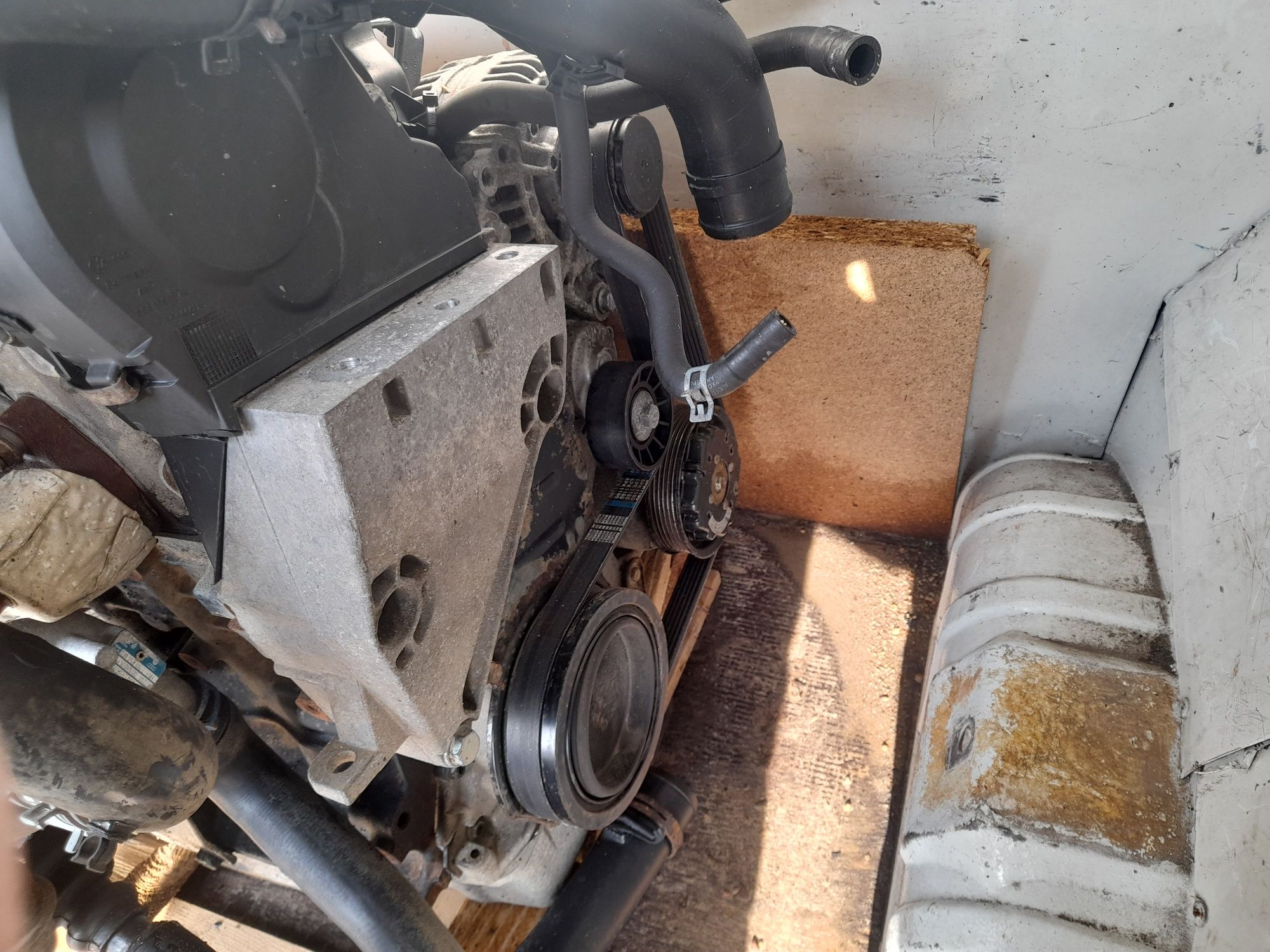 Silnik Kompletny ze skrzynią i całym osprzętem VWSKODAAUDI 1.9 TDI ATD