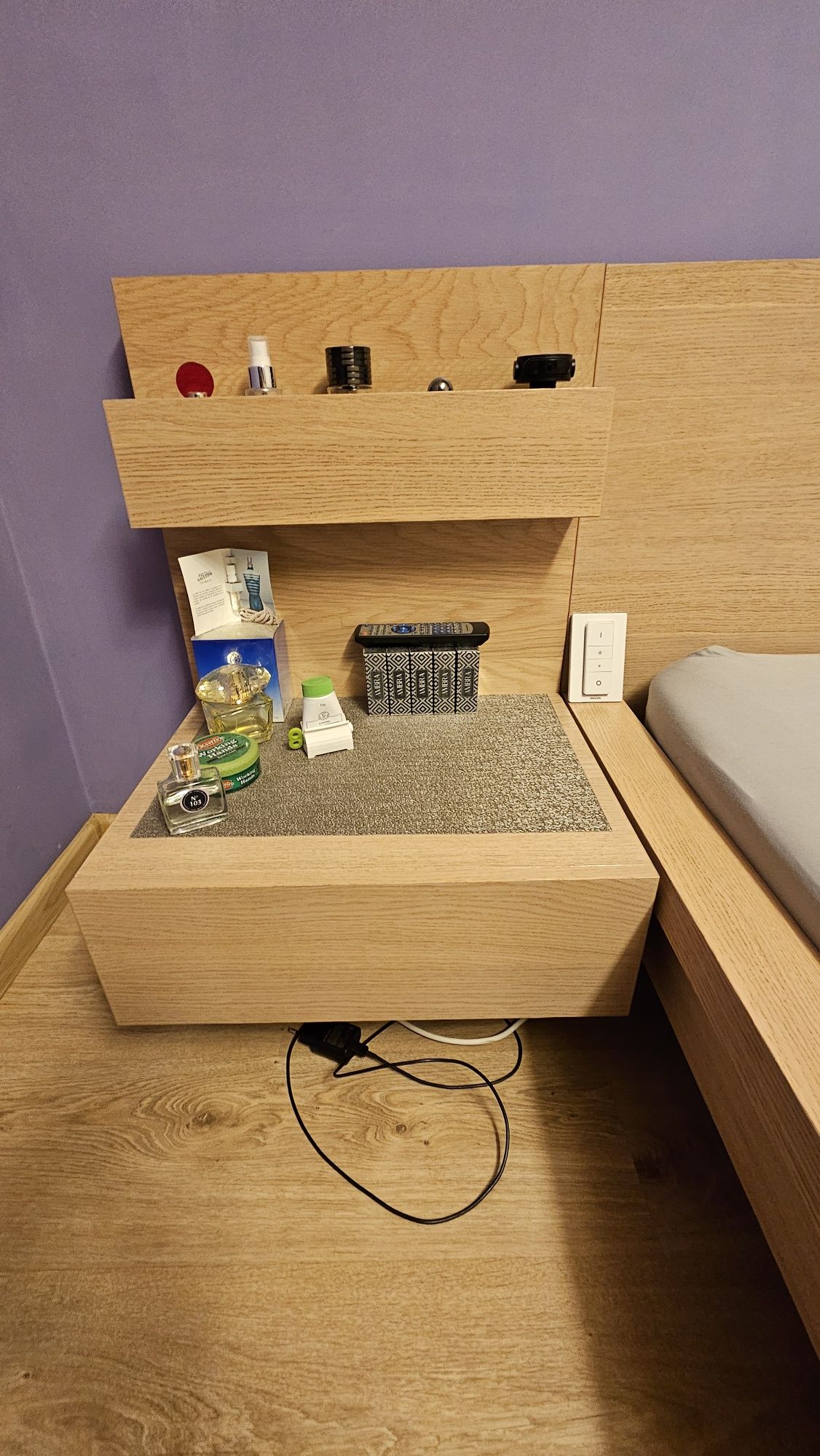Malm łóżko 160x200 + szafka + materac