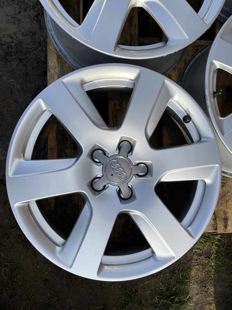 NP Piękne felgi aluminiowe 17” 5x112 Audi