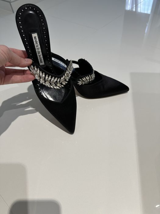 Мюли Manolo Blahnik crystal-embellished