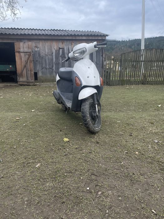 Suzuki lets 4 скутер