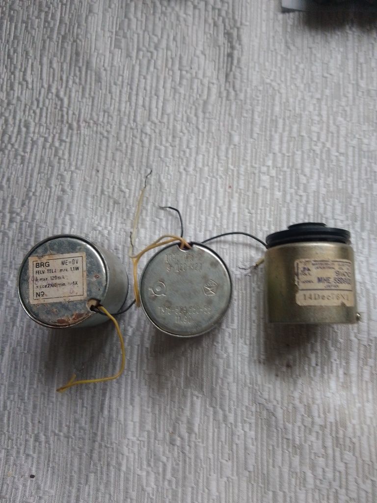 Продам эл двигатели