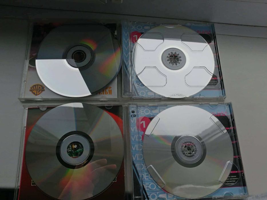 Ліцензійні VCD "Час Пик 2" "Близнецы" фильмы с Джеки Чаном.Чан Джекки
