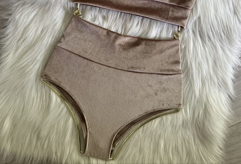 Szorty welurowe pole dance jasny bez M