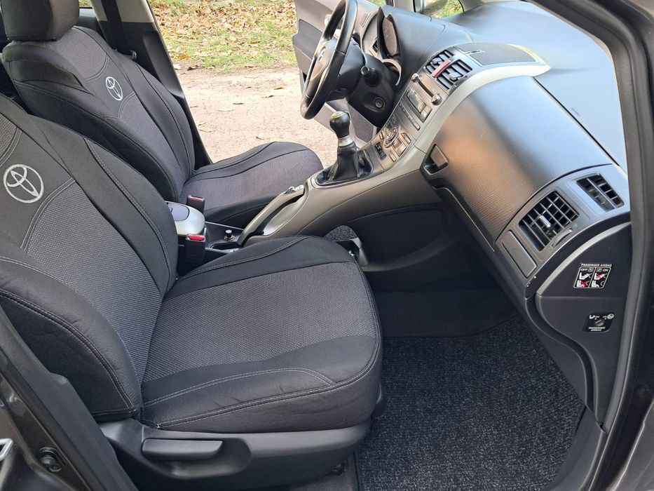 Toyota  2008г.1.6 бензин.