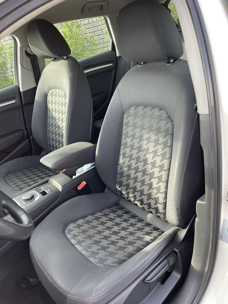 Audi A3 Sportback 1.6 TDI Attraction Ultra - 110cv [COM GARANTIA]