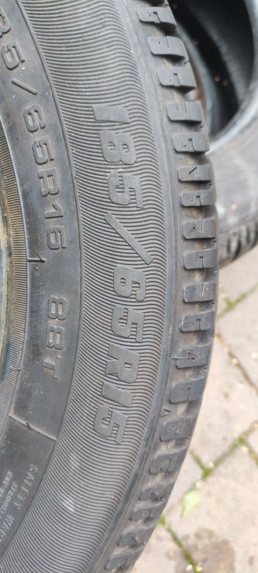 Opony 185 65 R15 DEBICA