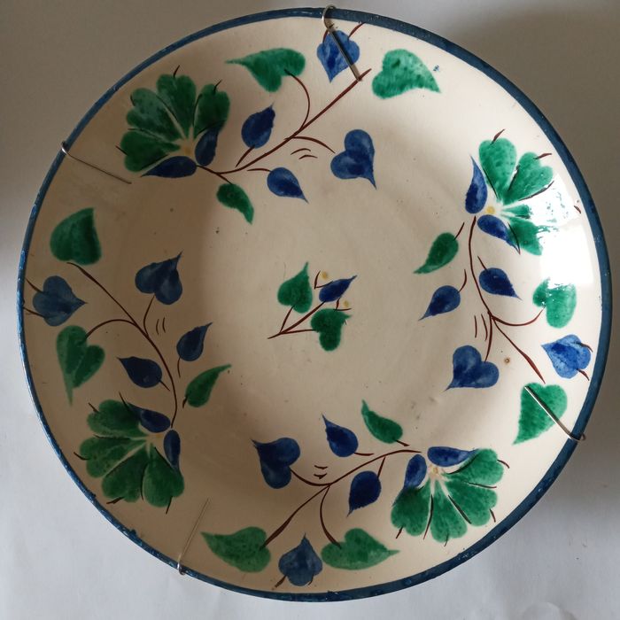 Тарелка  блюдо   майолика  керамика ссср