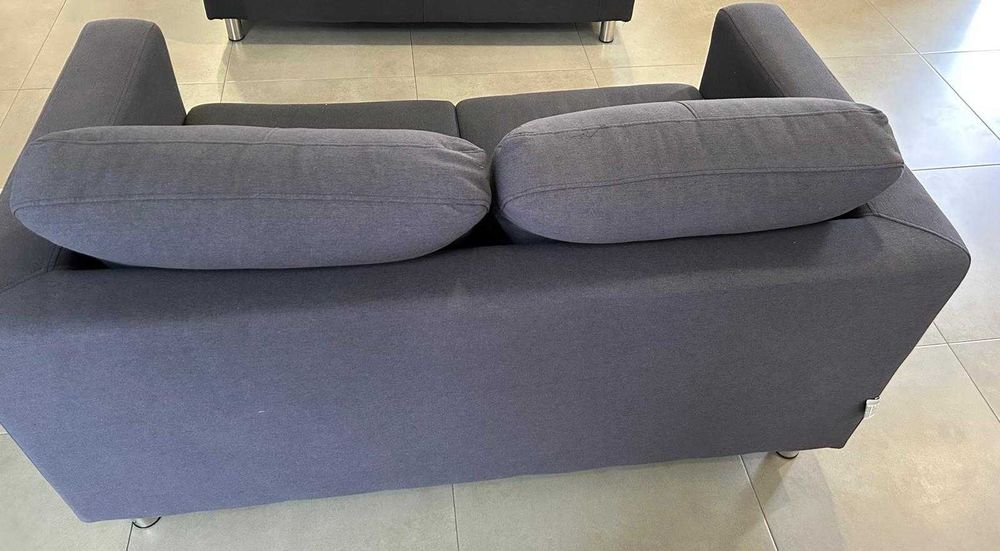 Sofá de 2 lugares em BOM ESTADO