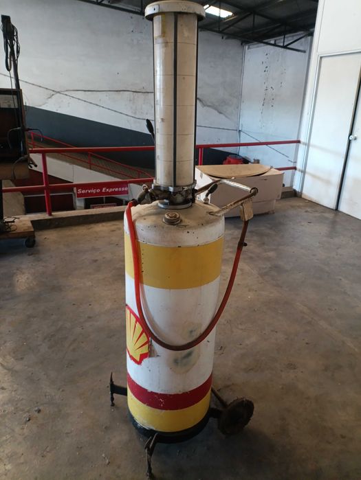 Bomba gasolina ,2T em ótimo estado funcional