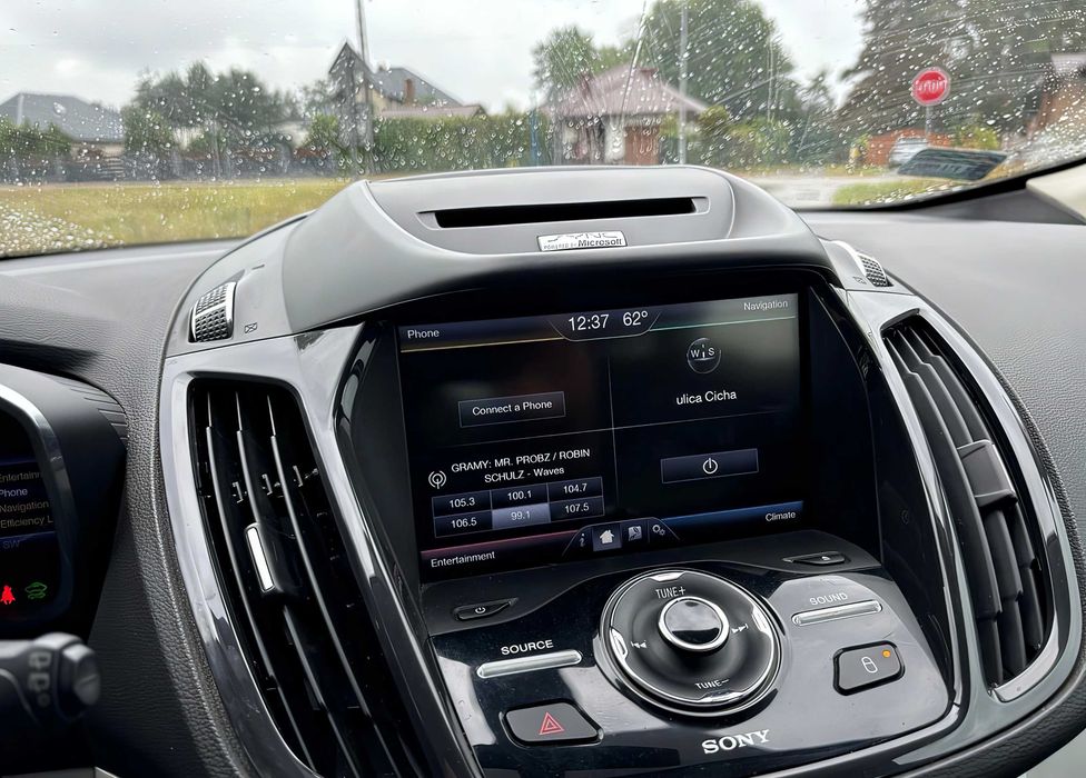 Ford C-MAX      2013