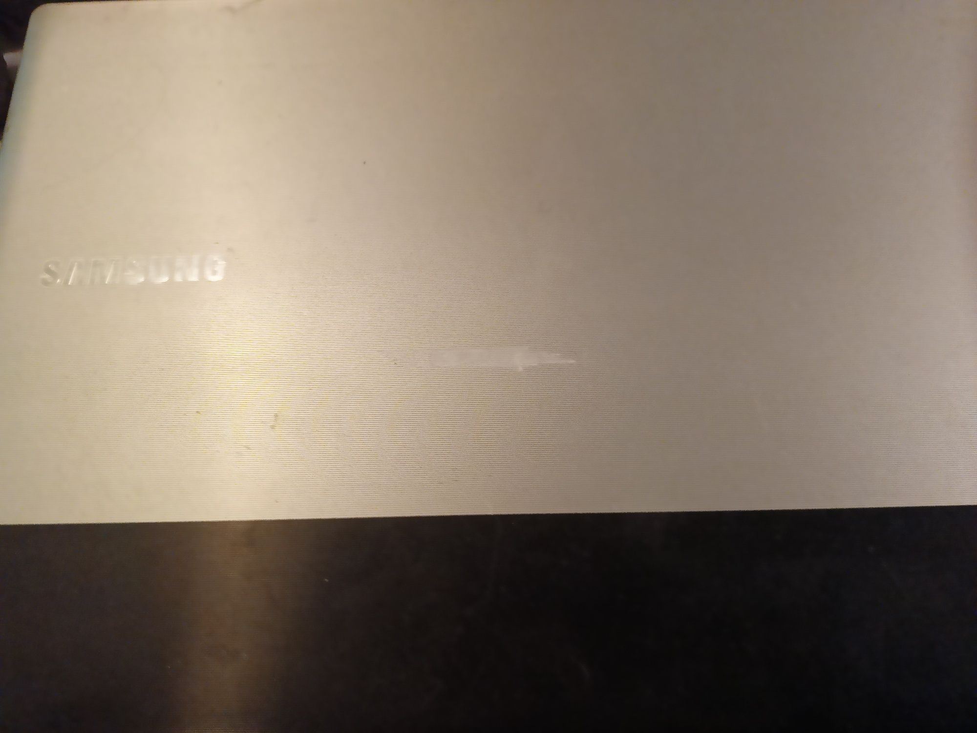 Sprzedam laptopa Samsung rv 515 z Windows 7 ultimate