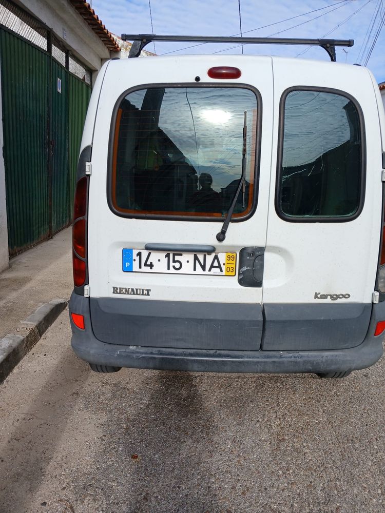 Vendo Renault Kangoo andar e outra para peças com documentos