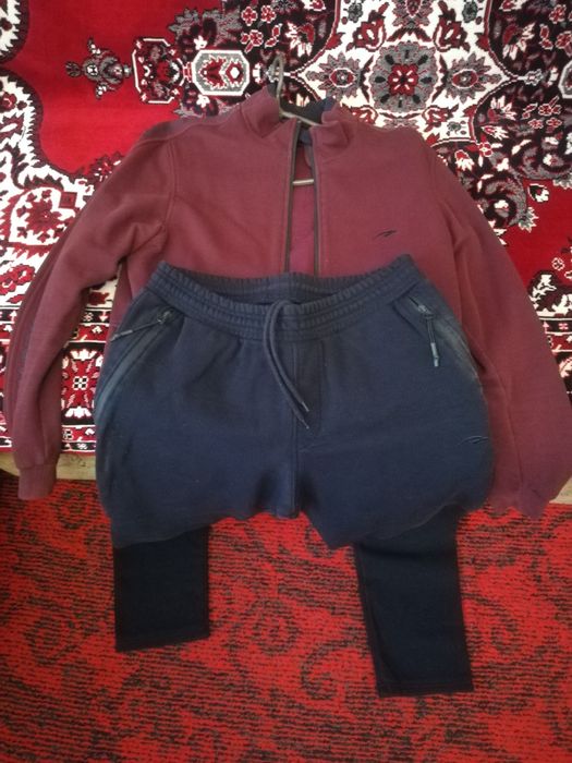 Продам спортивный костюм на подростка