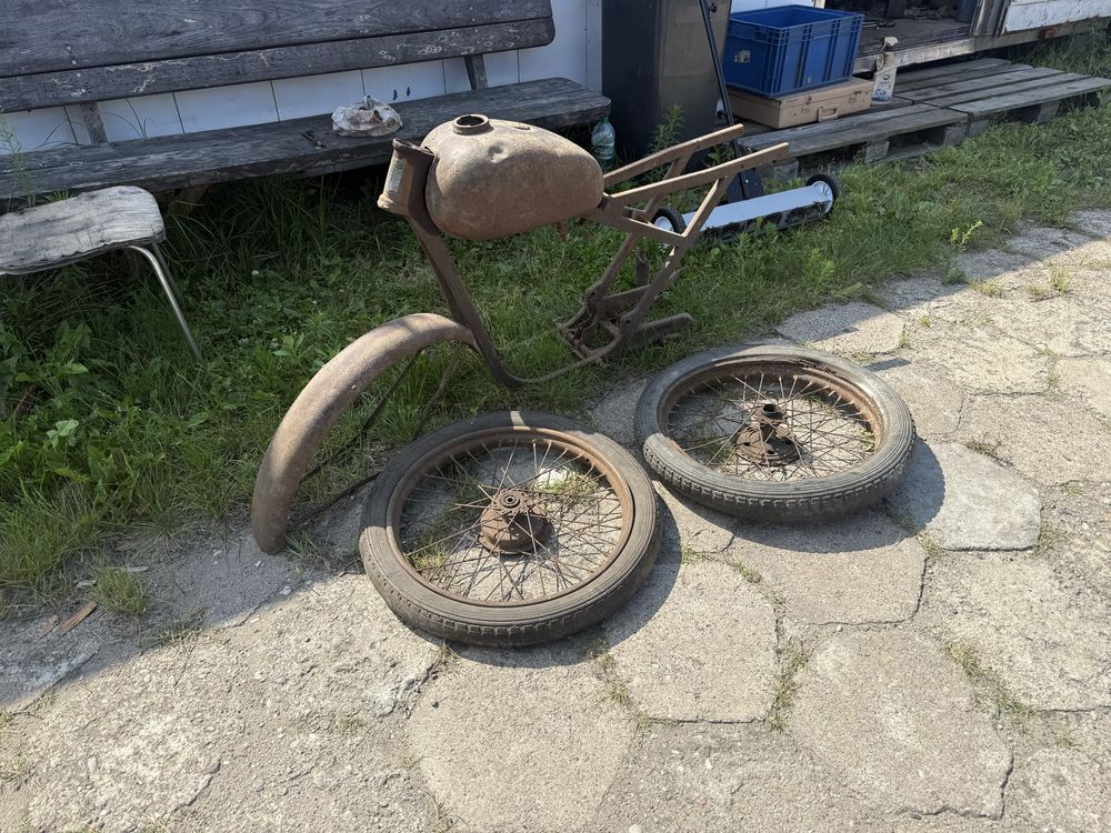 Rama WSK 125 Z 1960 rok org malowanie tabliczka i numer ramy wysyłka