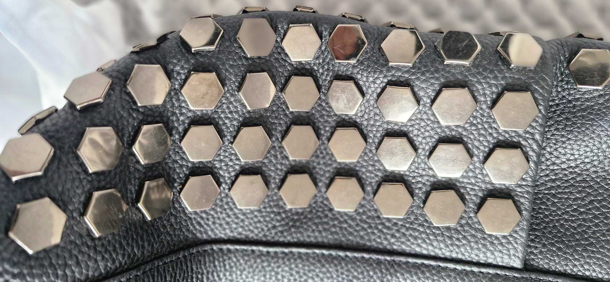 Torebka worek z ćwiekami Givenchy