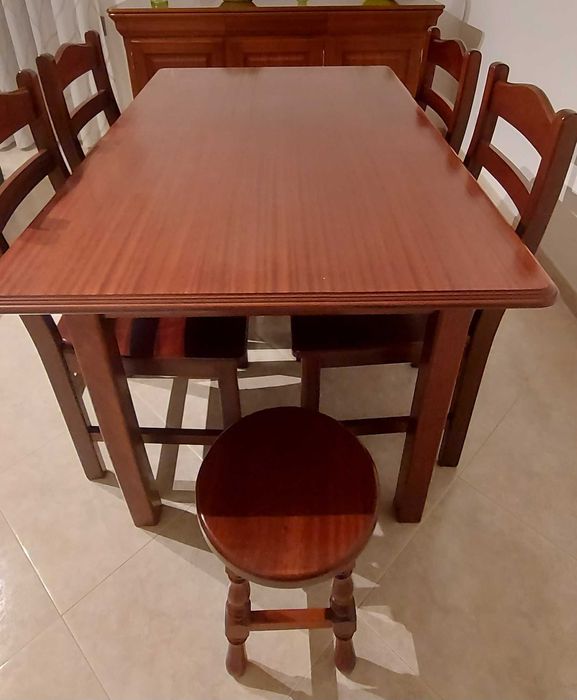 Dar uma segunda vida aos móveis, que para ti, alegram o teu Lar