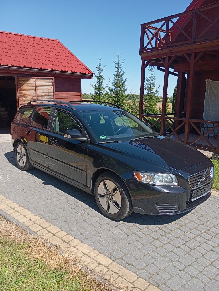 Продам автомобіль в дуже хорошому стані.