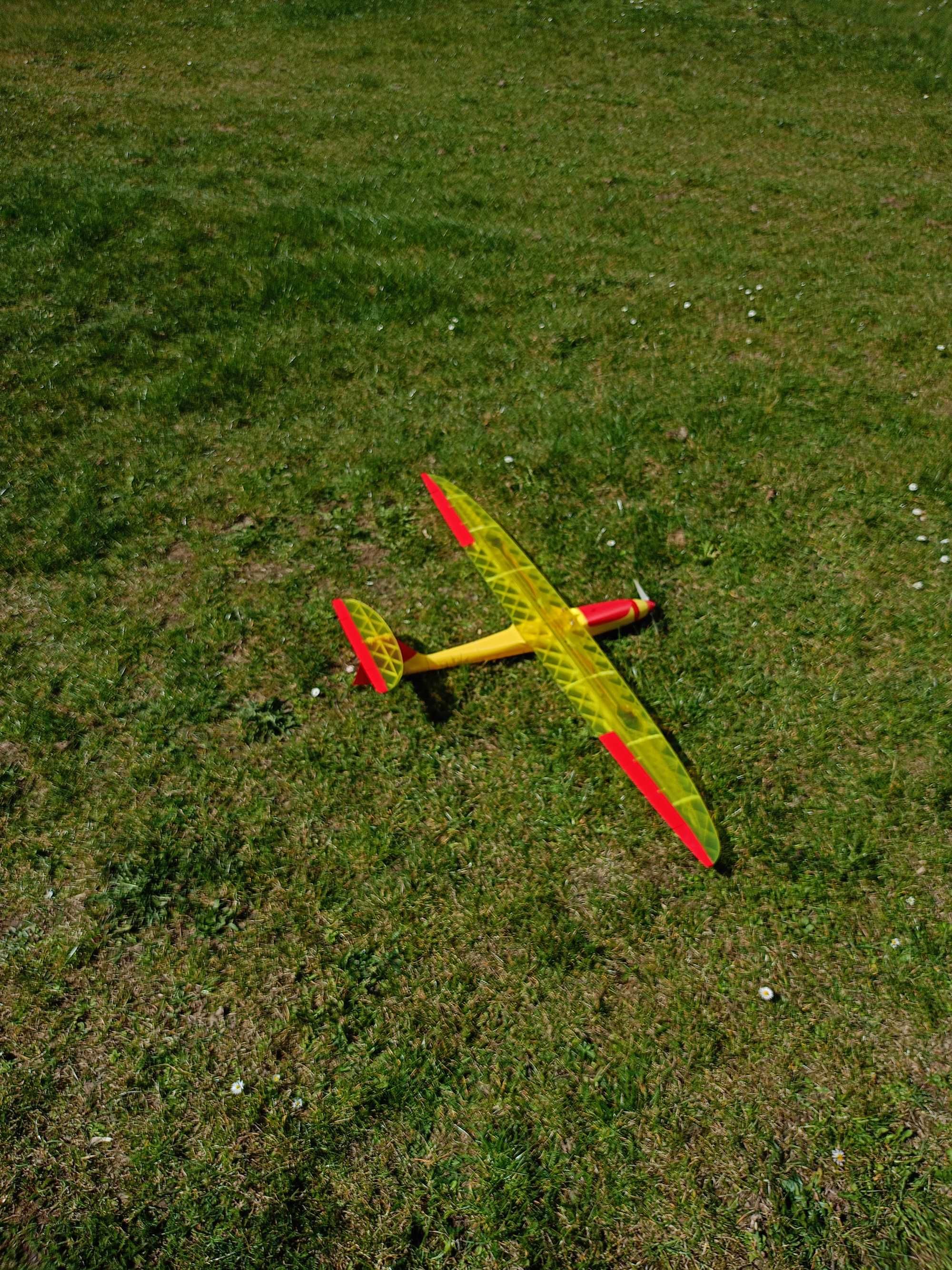 Model   pylona rc Iskra druk 3D