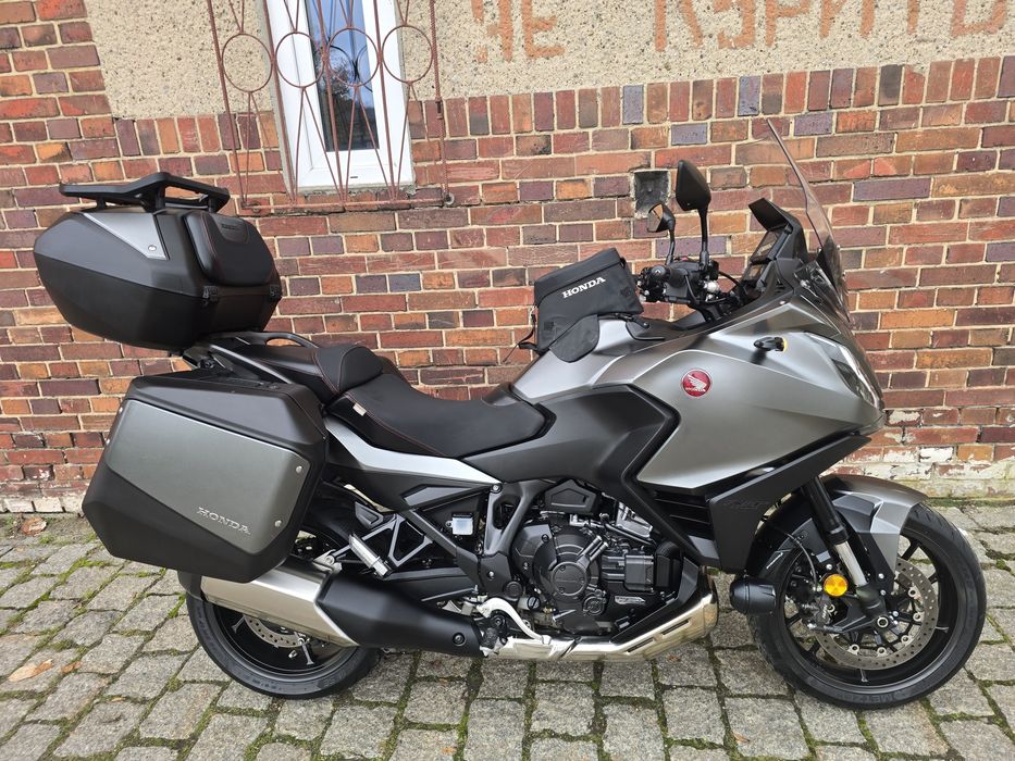 Honda NT 1100 .2023r. ABS // automat DCT // 3x kufer // bezwypadkowa