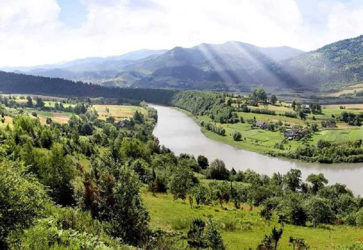 ПРОДАЄТЬСЯ будинок в Карпатах, Чернівецька область, смт Путила.